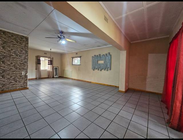 4 BEDROOM HOUSE FOR SALE IN VANDERBIJLPARK SE 1